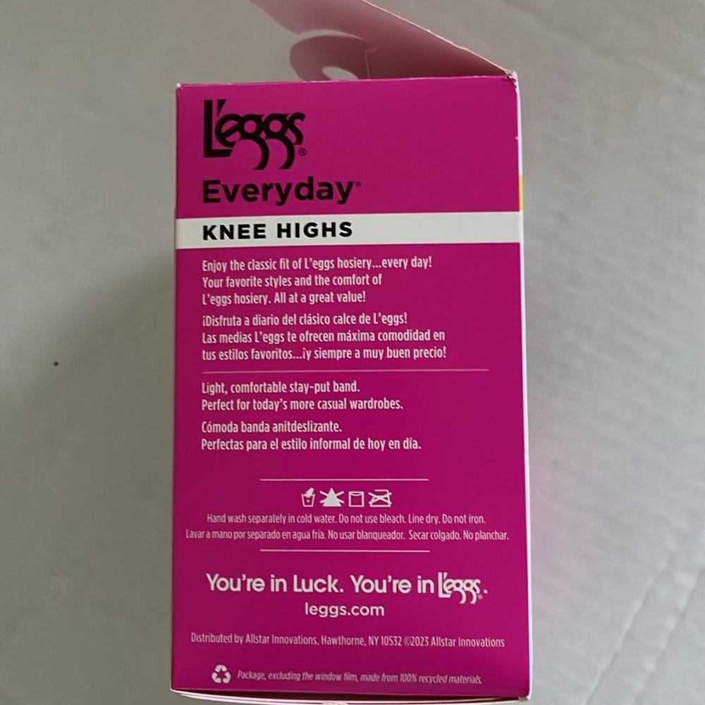 Leggs Everyday Knee Highs Box of 8 pairs/Suntan/Reinforced Toe - Picture 2 of 5